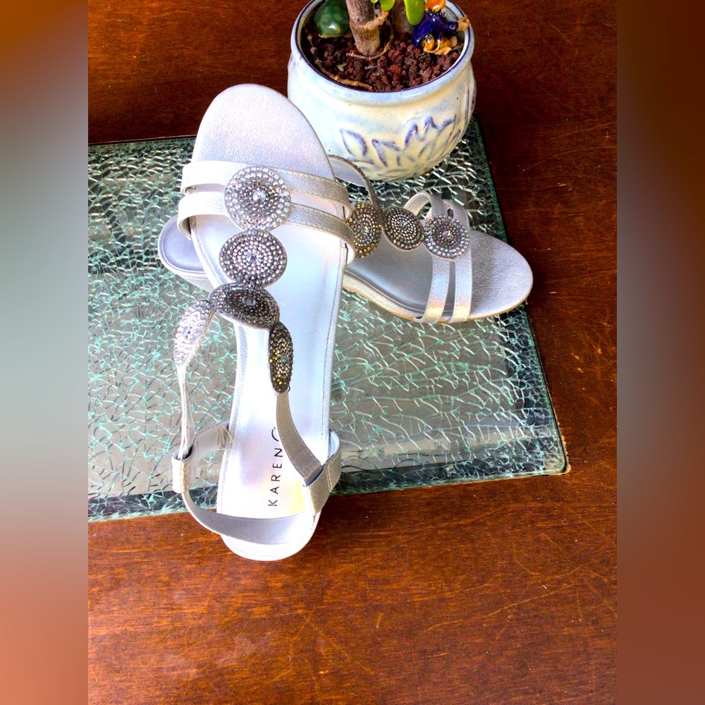 Beautifully made sandals.